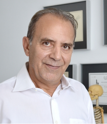 Dr. Marcos Markaris 